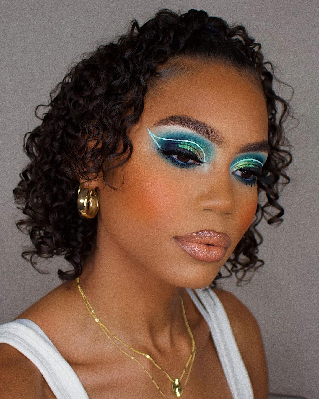 Sugarpill Cosmetics on Twitter: "Talk about adding a little ✨spice✨ 🥵 @tashjanecollins looks gorgeous in our Flora loose eyeshadow 🌼 This shiny chartreuse will become your fave way transform your