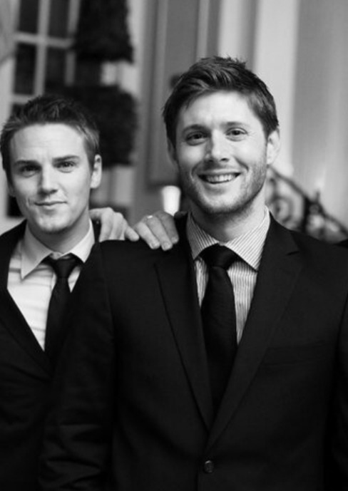 jensen ackles daily tweet media