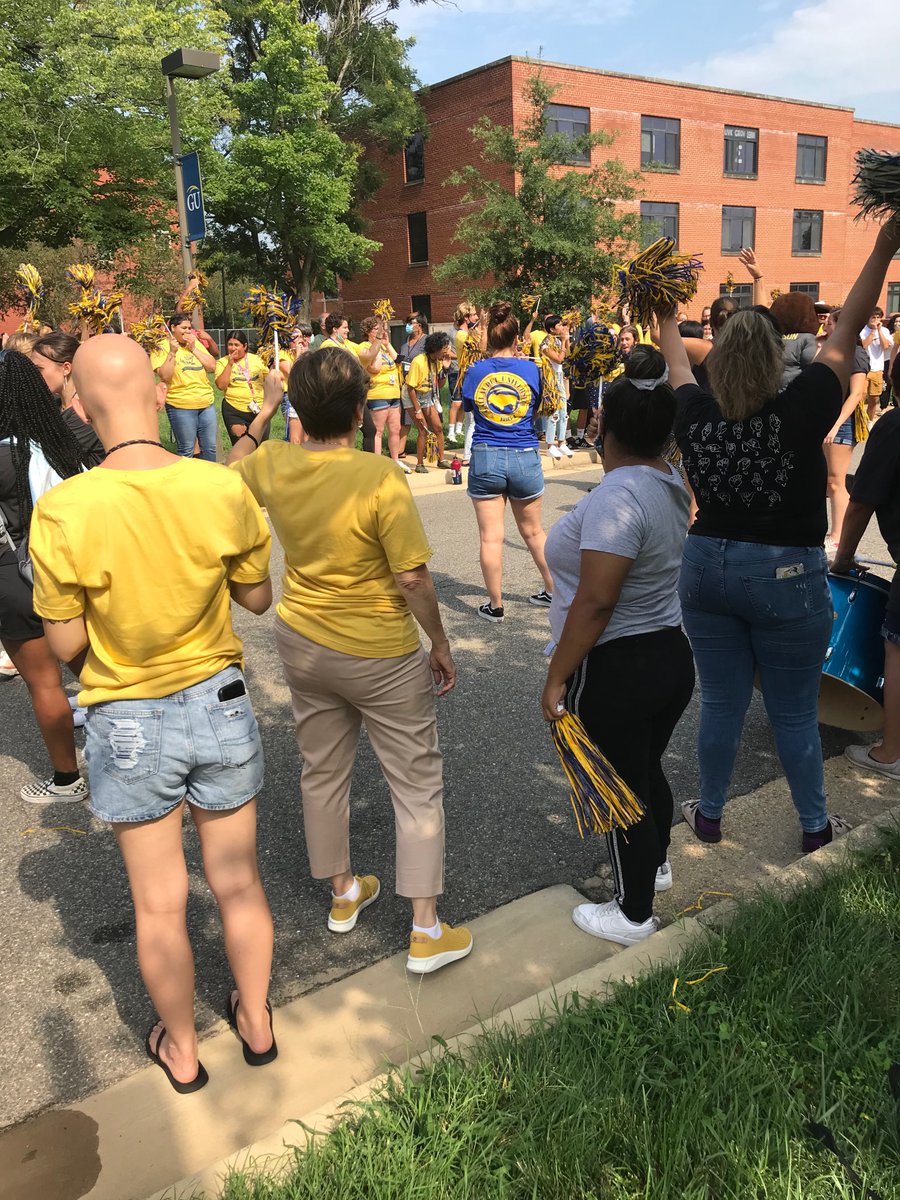 GallaudetU's tweet photo. Live, from #GallaudetU's #BisonWalk! @ us in your pics and videos! Just a few more sleeps until we're all home together ππ¦¬π https://t.co/pBzOBzGjit