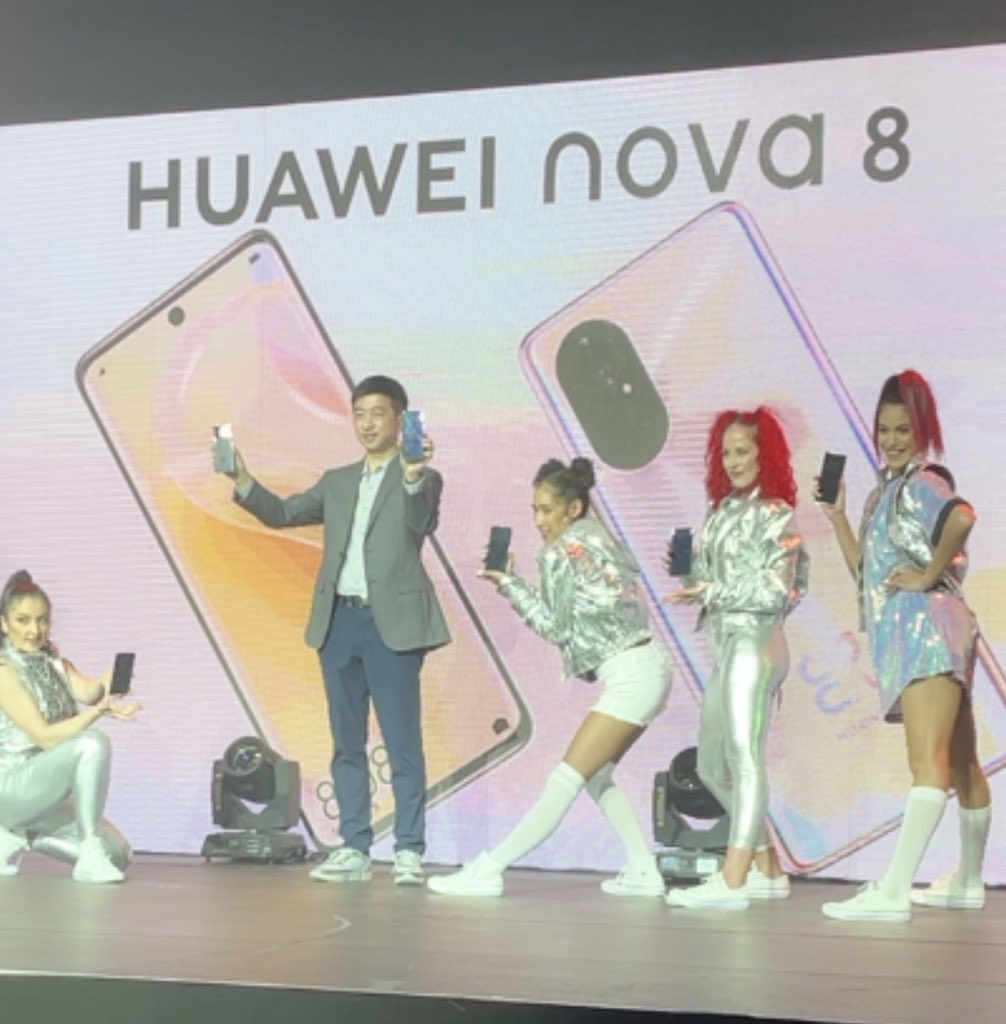 GoTrendSA's tweet image. Welcome the all new Nova 8! @HuaweiZA #HUAWEInova8 #novaIsYou