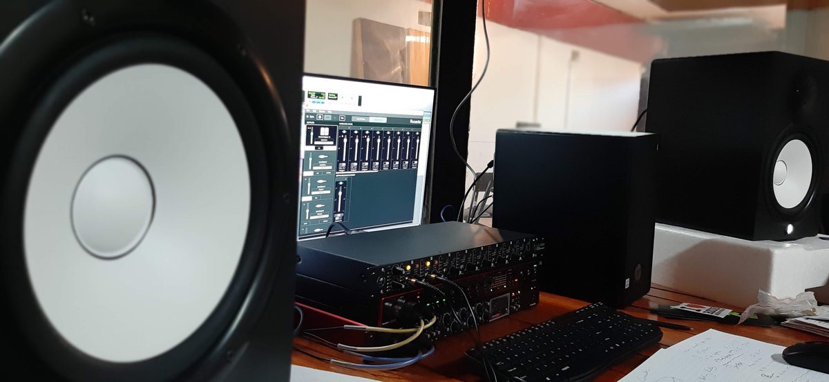TheOasisByo's tweet photo. We've gone all out to make sure that Bulawayo's artists and producers have access to a state-of-the-art studio and equipment. It's time to unleash a new breed of creators! #oasisstudio #recordingstudio #creatorshub #contentcreation #bulawayo #cityofkings https://t.co/f2zMMljaot