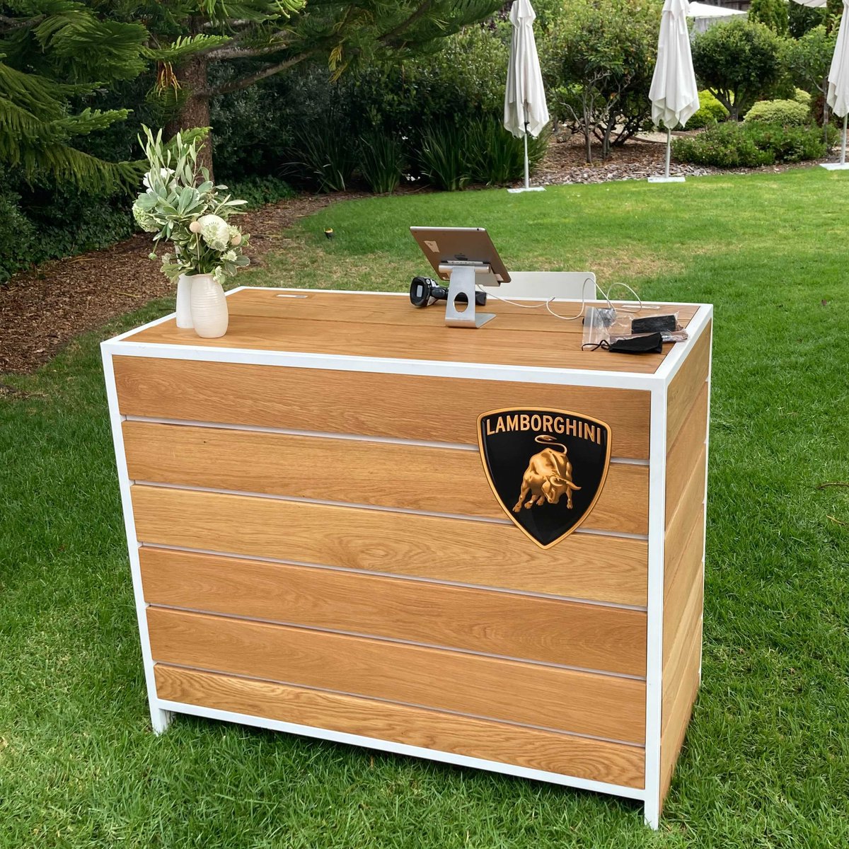 GramercyTech's tweet image. Eventfinity was on site in style at Monterey Car Week 2021—checking in guests with touch-free QR codes as they arrived to celebrate the 50th anniversary of the iconic Lamborghini Countach. Visit eventfinity.co/check-in to learn more.