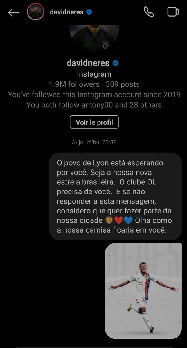 JugadorSeven's tweet photo. On s'essaye au Portugais pour convaincre #Neres de signer 😂
On continue la propagande la #TeamOL.
La communauté Lyonnaise est la plus puissante. Continuons, je suis persuadé que ça va payer.
Je suis sûr qu'il veut rejoindre le gang des Brésiliens
#OL #MercatOL
#SignNeres https://t.co/2M2tFICcsY