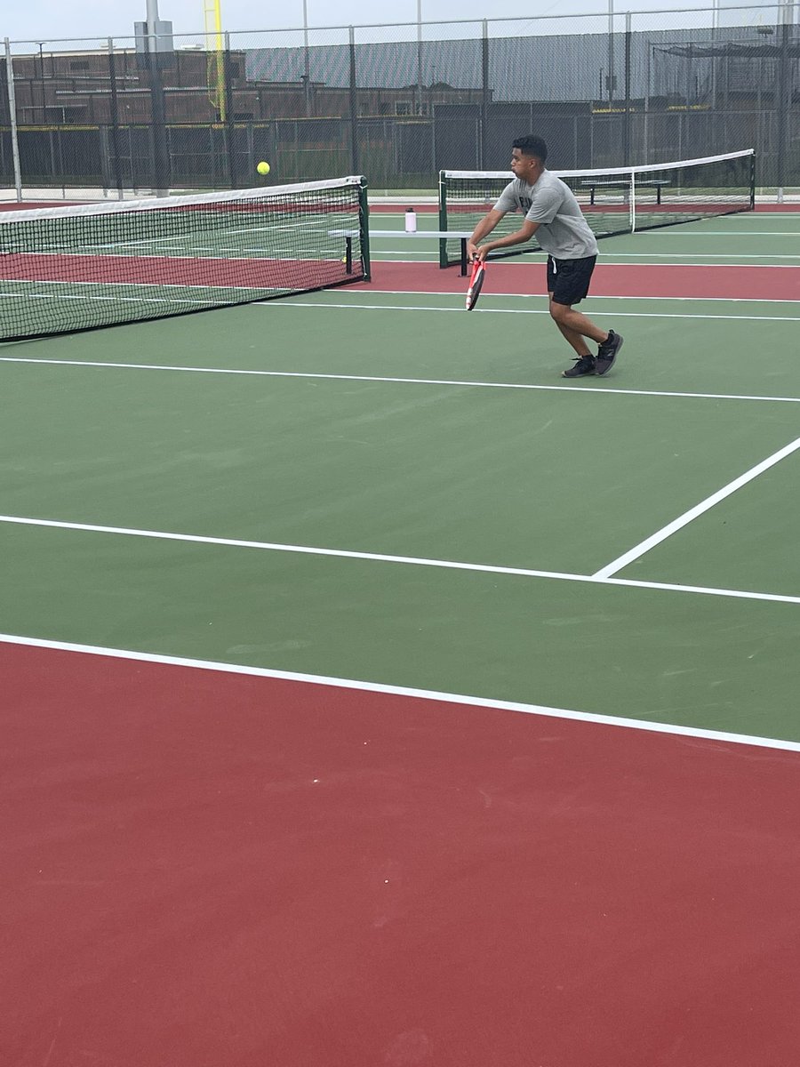 trhsliontennis's tweet photo. First district match is underway! Randle Lions versus the Fulshear Chargers. Go Lions! #DefendTheDen #HereUsRoar @montelongo_john @trhsathletics1 @BrianRandle40 https://t.co/LsEi2c0KLg
