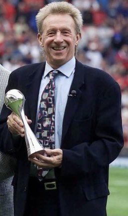 City fans will be buzzing if they sign Ronaldo. They love signing former world class players who spent their peak at United, winning trophies and honours that club can only dream of, only to be put out to pasture with them. Poor bastards 😐