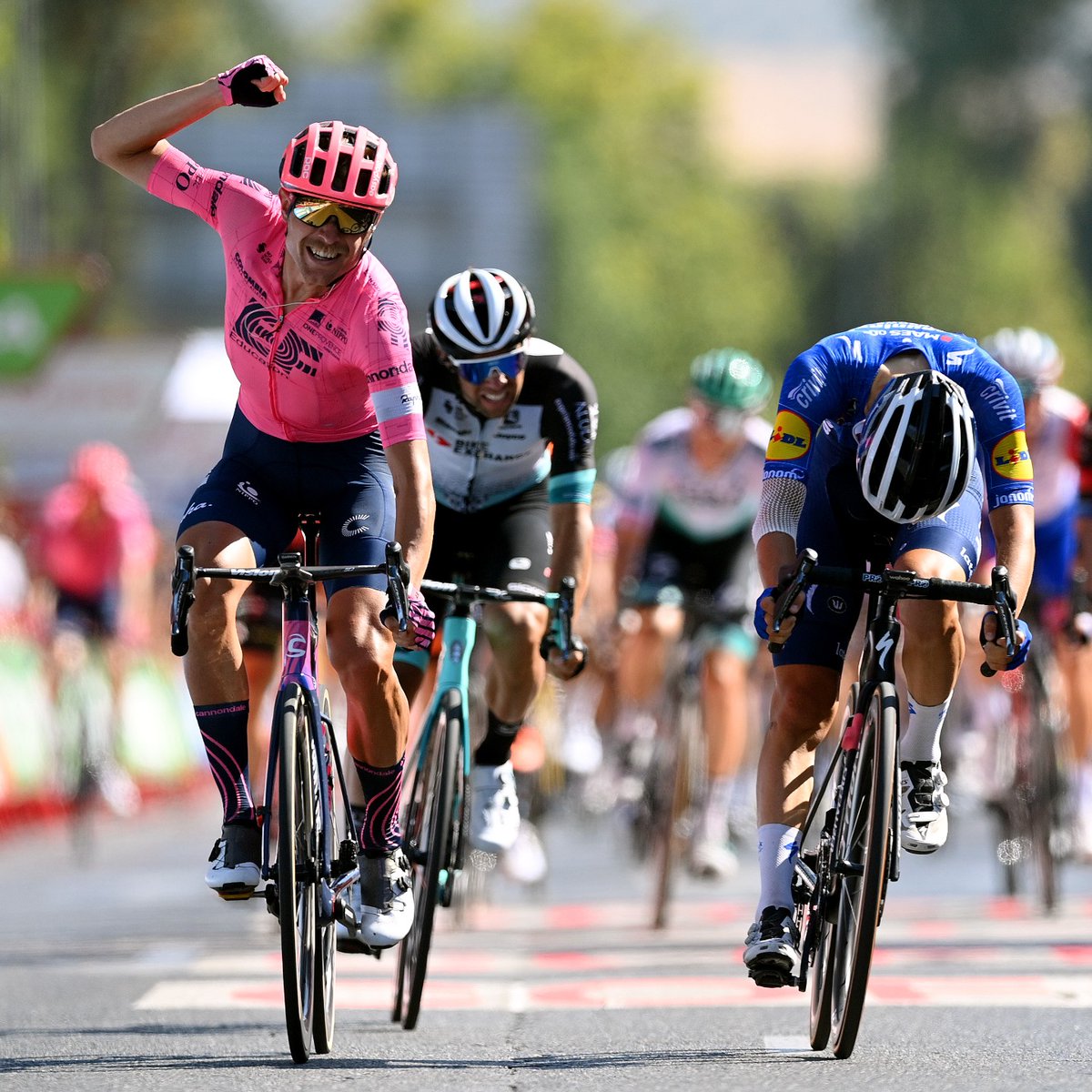 CannondaleJapan's tweet image. コルトが再び勝利！！

第11ステージ、残り150mで勝利を逃したコルトは好調をキープしたまま、翌12ステージに登場。勾配のある2つの山岳を越えてセレクションされた少数精鋭のスプリント勝負を制しました！おめでとう！

Photo: @gettysport

#SystemSix #LaVuelta @EFprocycling