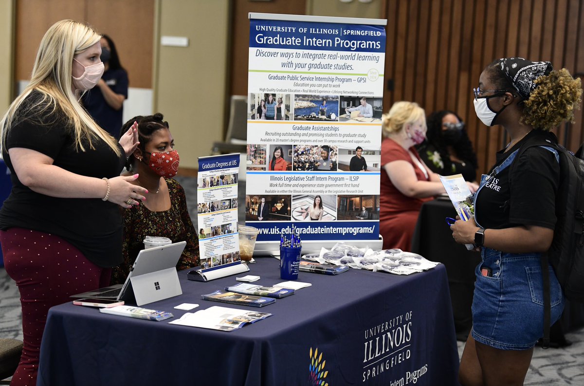 UISedu's tweet photo. The #UISedu Career Development Center held its annual Foot in the Door Career Fair today as part of Welcome Week. Students were able to talk to campus departments about on-campus jobs available to students. @UISCareerCenter https://t.co/P50qyqSJSv