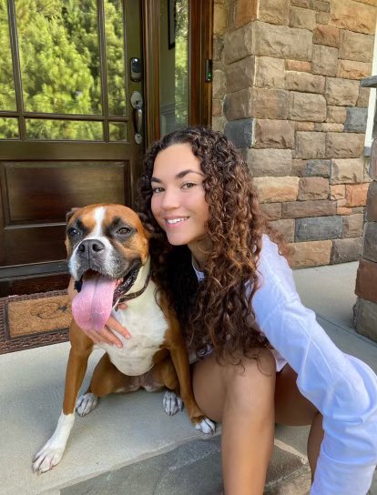 UNCGvolleyball's tweet photo. Happy #NationalDogDay from our pups to yours 🐾 https://t.co/nGA2gUzG6a