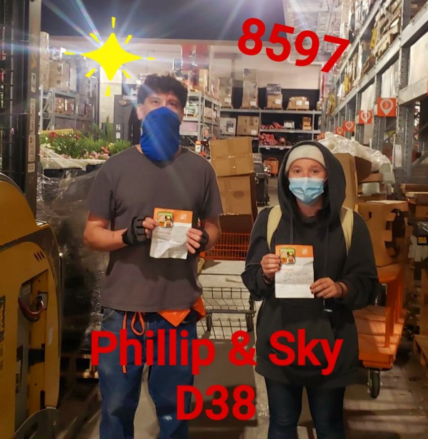 D38 is making it happen in Auburn. Thank you Phillip and Sky. This was Sky's very 1st Homer.... Wear it well.
#D172Proud
#PacNorthProud
#AuburnAllstars