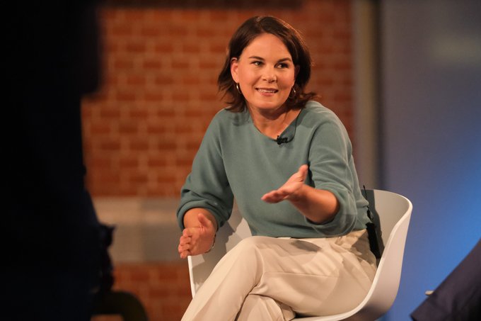 In der Politik sei es wie auf dem Fu&szlig;ballplatz, sagt Annalena #Baerbock. &bdquo;Das pr&auml;gt sehr." Man sollte<a href="/tag/baerbock"class="tags"><span>#baerbock</span></a><a href="/tag/rndvorort"class="tags"><span>#rndvorort</span></a>