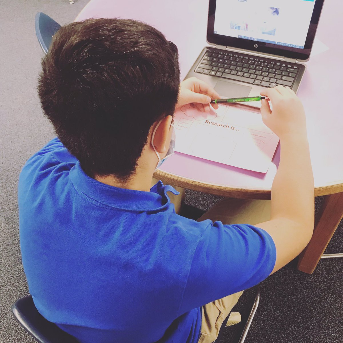 MiddleVaughn's tweet photo. Using @Newsela for research 🧐 #wcsdlibraries https://t.co/DMpIrsKcaY