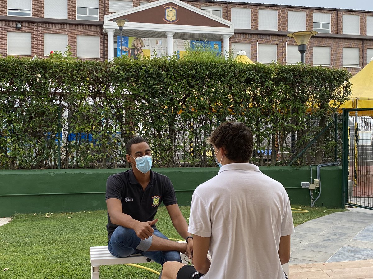 BrainsWaterpolo's tweet photo. Comenzaron las charlas individuales de Sergio Fernández Miranda con los jugadores del #WPBrains
#empatía #compromiso #confianza
#nosestamosconociendo
#haciendoequipo
#vamosBrains 
@Colegio_Brains @Chekio84 https://t.co/7x0nib74QW