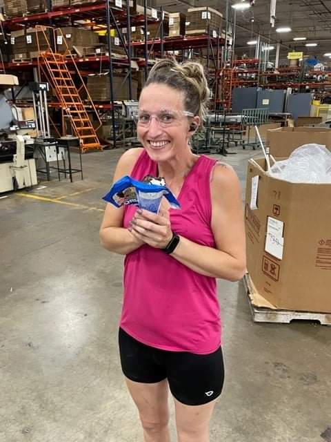 CustomProfile_'s tweet photo. Today we celebrated all of our COOL employees with ice cream treats on this HOT day! #icecreamday #CustomProfile https://t.co/qhCOu0qNUM