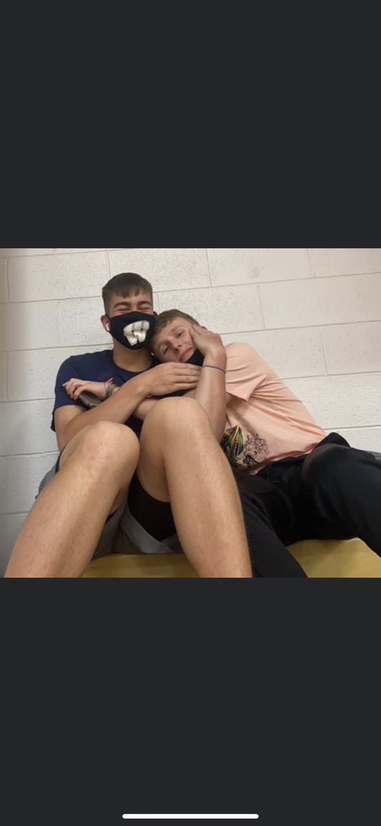 BarstoolWeast's tweet photo. Is the whole team faggots? https://t.co/TU36D6b2qp