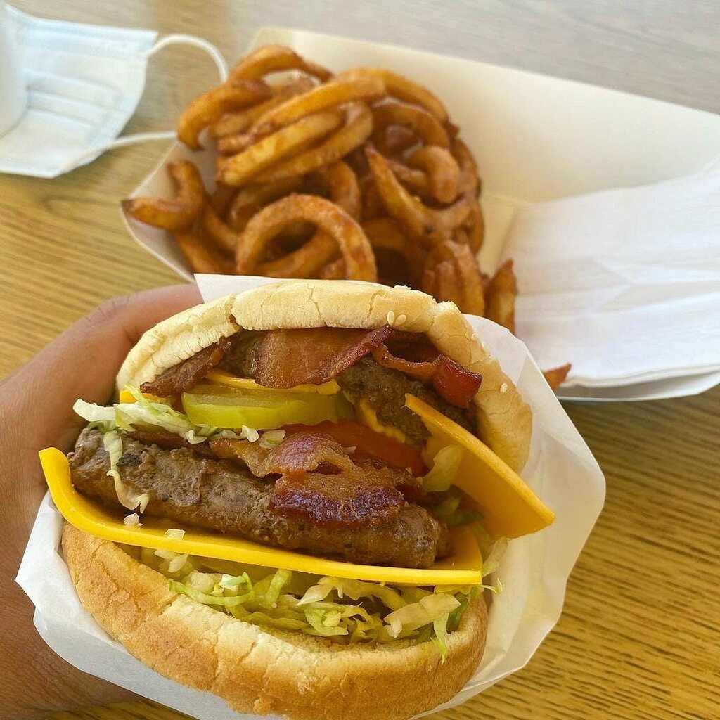 DineLodi's tweet photo. Some traditions should never change. That’s why Snow White Drive-in is proud to serve the same classic menu it did when it first opened in 1959!

📸 @eatswithjennn. Offering a glimpse into Lodi’s mouth-watering dining scene through Instagram. Support … https://t.co/poe8heigWy https://t.co/MvJcXgglAe