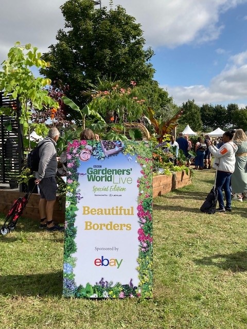 HighGroundBoss's tweet photo. Beyond proud of our #GoldMedal!! https://t.co/bRcY7msSdQ Massive thnx 2 all who made it possible @GreenMileTrees @Readyhedge @MilesNurseries @VitaxGarden @DarlacGardening @drapertools @burgonandball @mrfothergill @DMS_MilMed @dms_dmrc #outdoorsisbetter https://t.co/kCs98yNTme