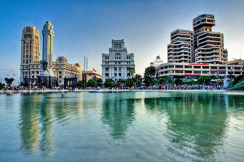 dandochola's tweet photo. El que quiera un charco turístico y accesible, que se baje a la Plaza España 👌 https://t.co/vcqgI2Xq69