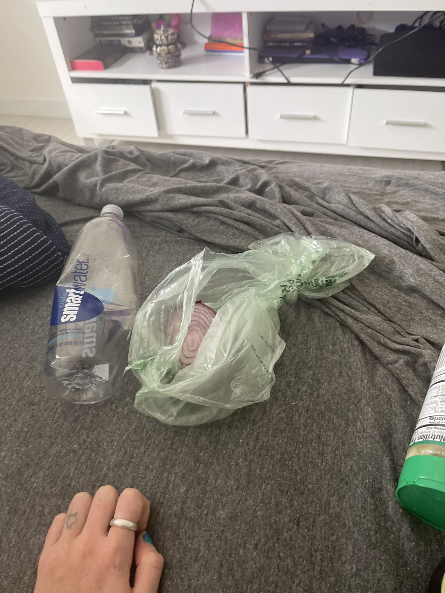 TW Pornstars - Anne Freak. Twitter. Also I woke up next to an onion this morning. 6:18 PM - 26