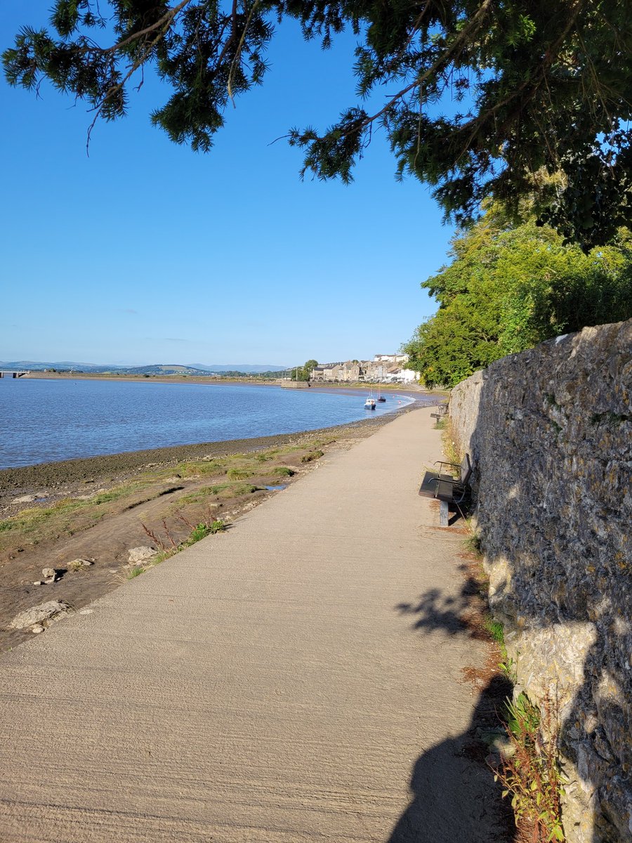 A few days away at <a href="/candmclub/">Caravan and Motorhome Club</a> Kendal site. Love this site and area.   Afternoon walk at Arnside in the sunshine. Managed to get Pitch 21 again!