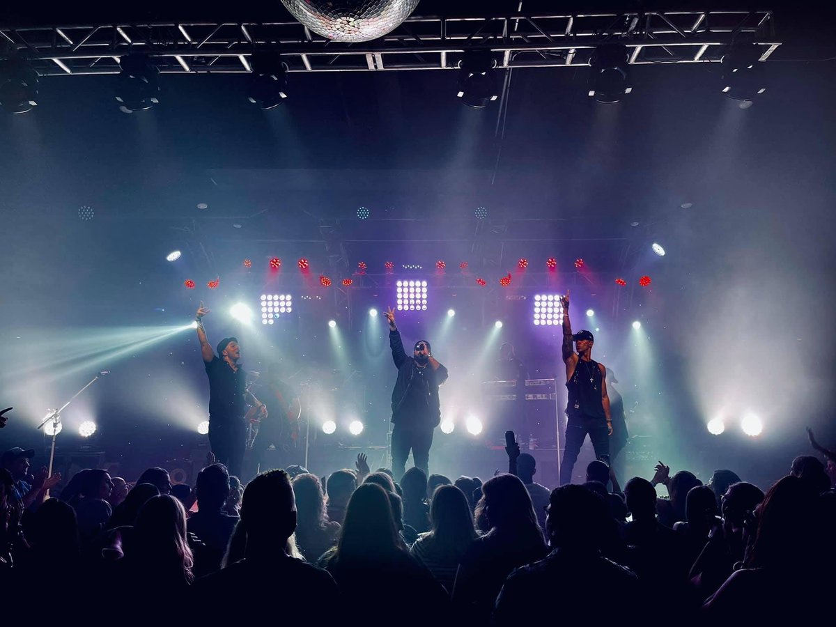 TheBoyBandNight tweet media