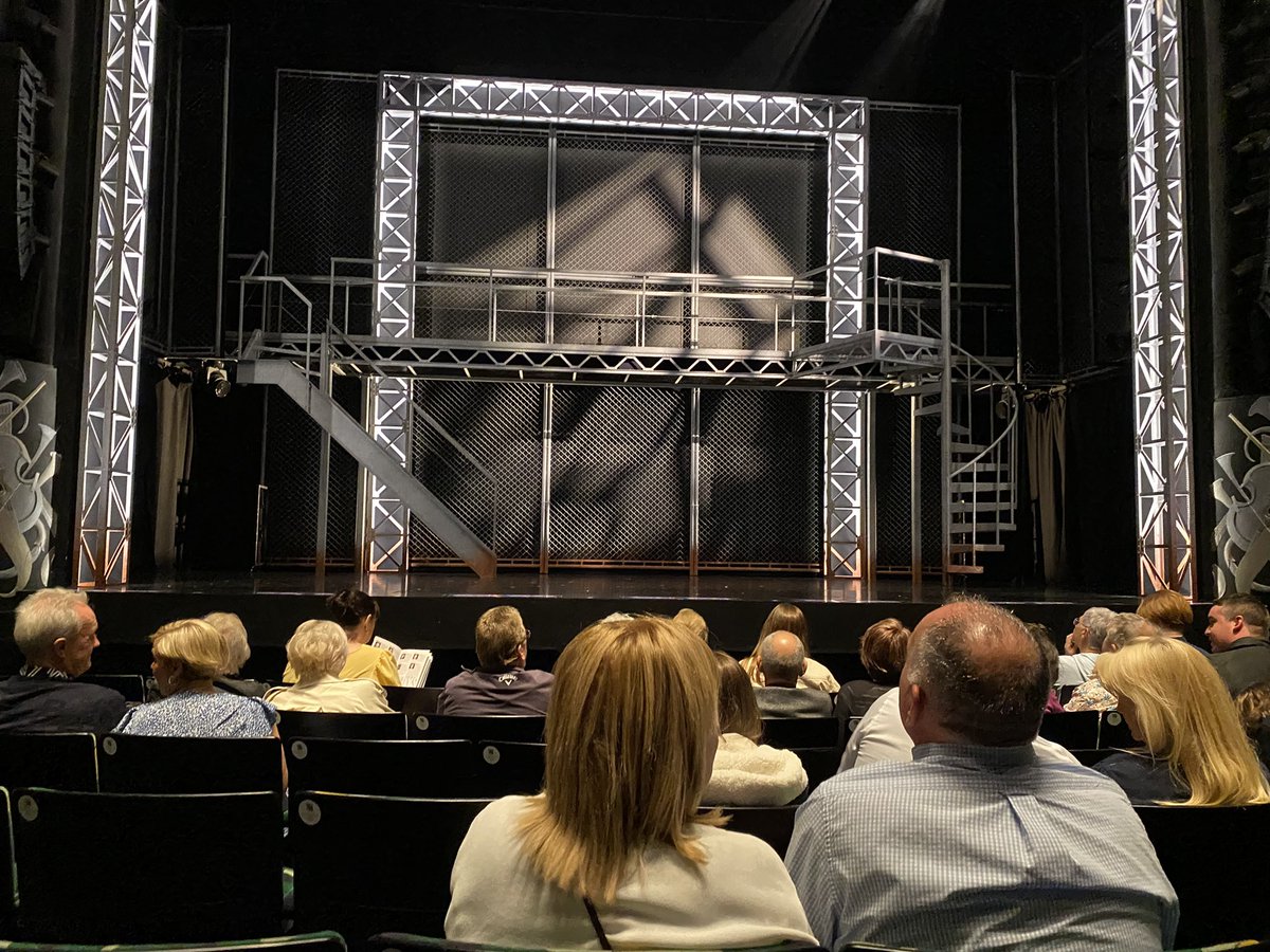 Ready and waiting for <a href="/BenMJoyce/">Ben Joyce</a>  &amp; @AdamDavidBailey! Smash it lads 👊🏻🏴󠁧󠁢󠁷󠁬󠁳󠁿