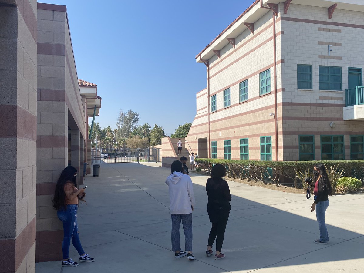 ERHSOfficial's tweet photo. You saw it here first…Some behind the scenes action from ERHS News and Mr. Fuller video production class! 📺 https://t.co/l1ZP3AvPl9