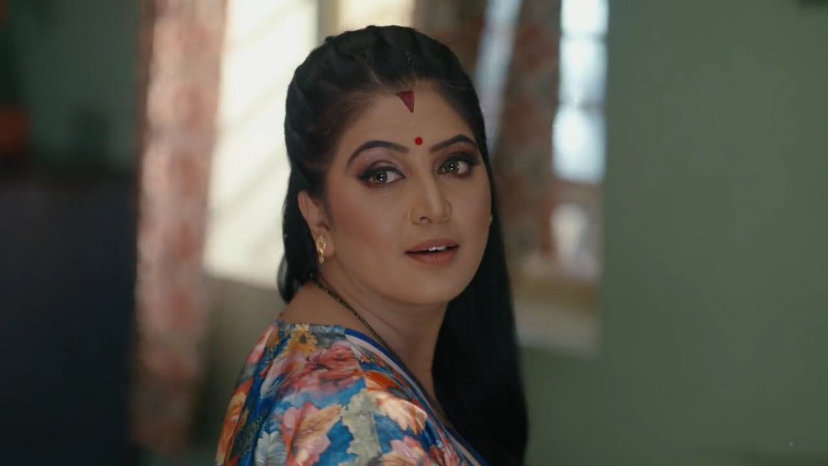 nidhicreationsx's tweet photo. wHo WaNt sOme HoT cHai nOw?
#MehndiHaiRachneWaali #Hotchai https://t.co/XiVogWEZZr