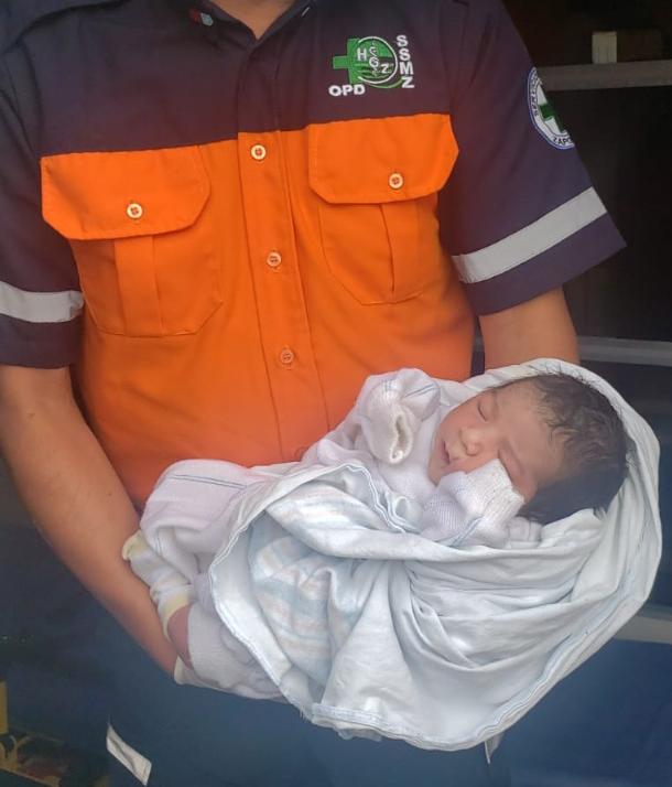 Recuperan con vida a la bebe robada ayer en Zapopan #Jalisco.