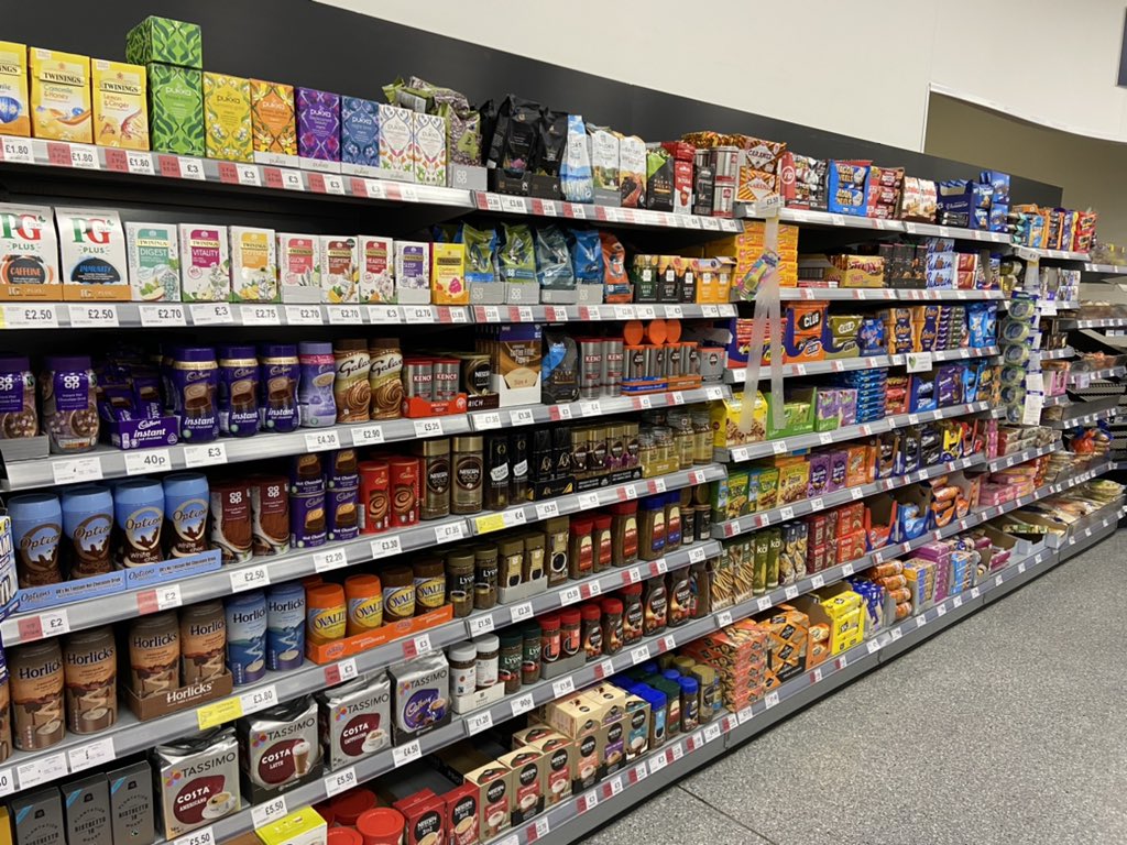 Starting implementing #dresstoimpress across a few sections of hilltop. Looking fab so far! <a href="/AdrianD93465562/">Adrian Dunn</a> @grahamwren2 <a href="/mycoopfood/">Central Co-op Food</a>