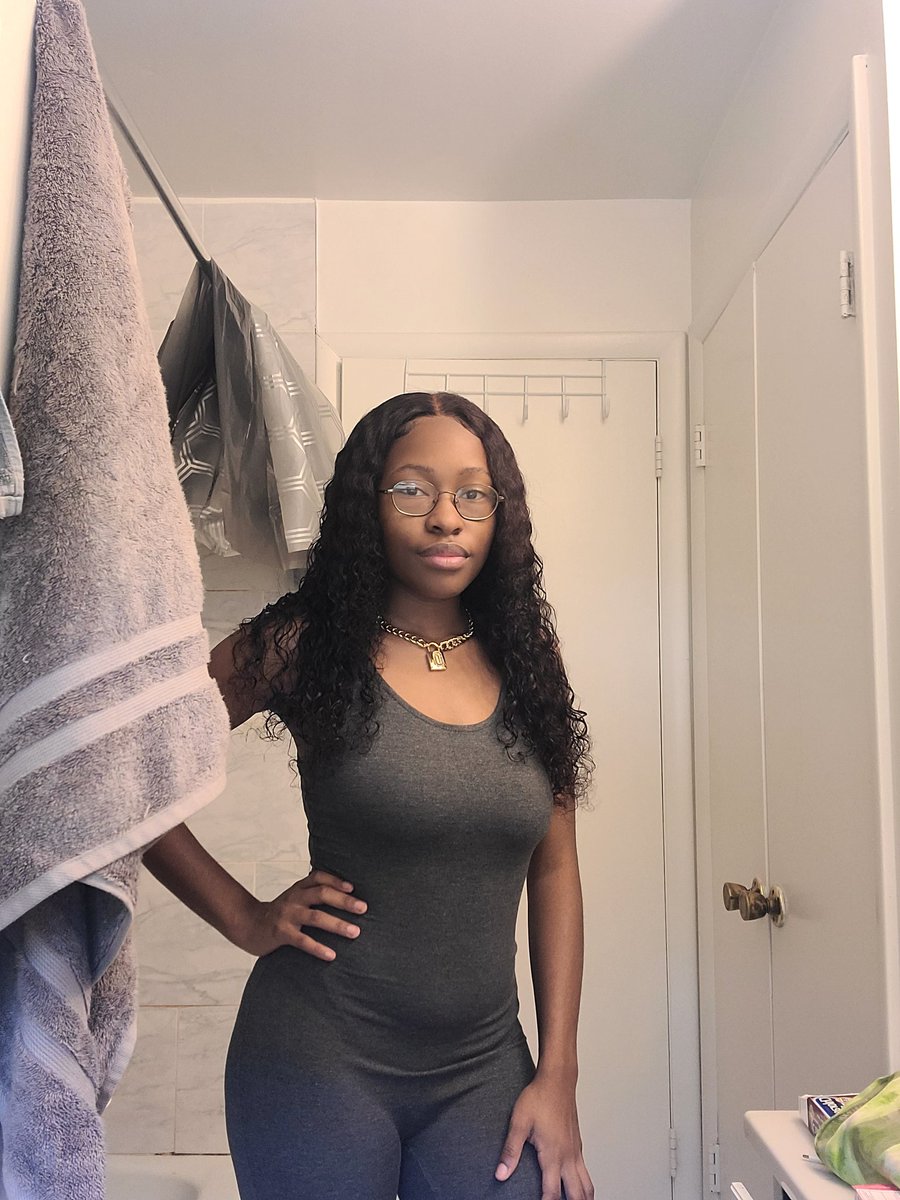 ItsBrattyBaby's tweet photo. Damn, I just woke up

If I ain't ask a question, don't answer it, just roll up 🍃😈

Findomme finD femdom BNWO weed 420 fdom dominatrix sugarbaby https://t.co/G82ZQIj4hL
