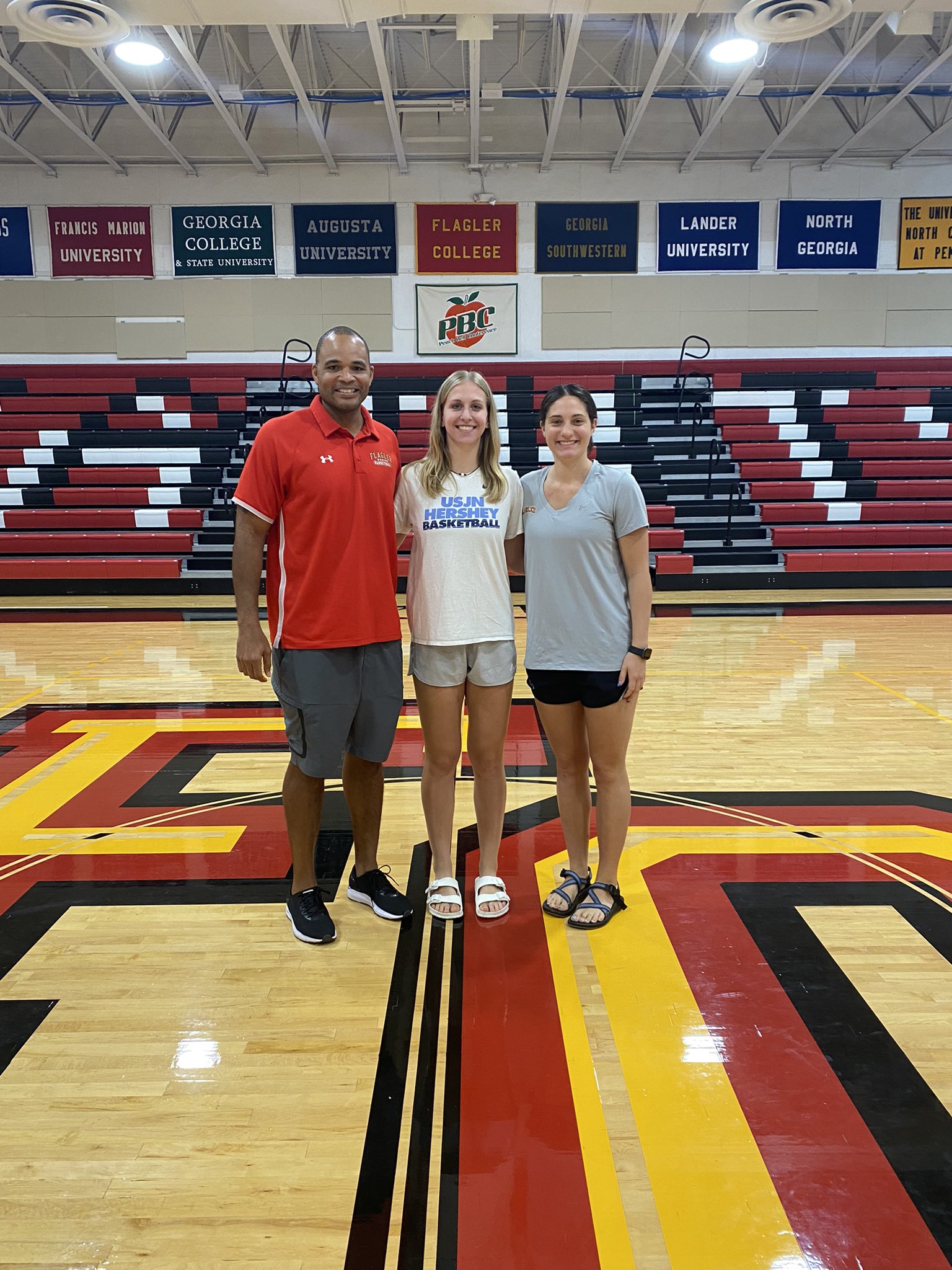 Laney Noreika (LaneyNoreika) / Twitter