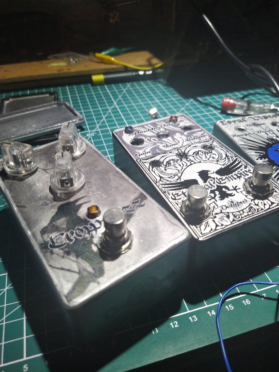 Octopus_Effect's tweet photo. Fuzz, double drive, boost...
#pedalguitar #pedaleffect #guitar https://t.co/rxCwe9uc0g