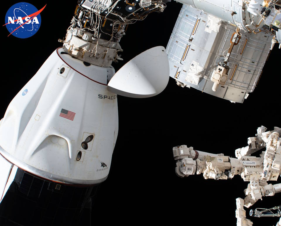 An up close look at the SpaceX Crew Dragon Endeavour docked to the space-facing international docking adapter on the International Space Station's Harmony module.
https://t.co/9VsK3BVgbj https://t.co/PlOkBlIdpA