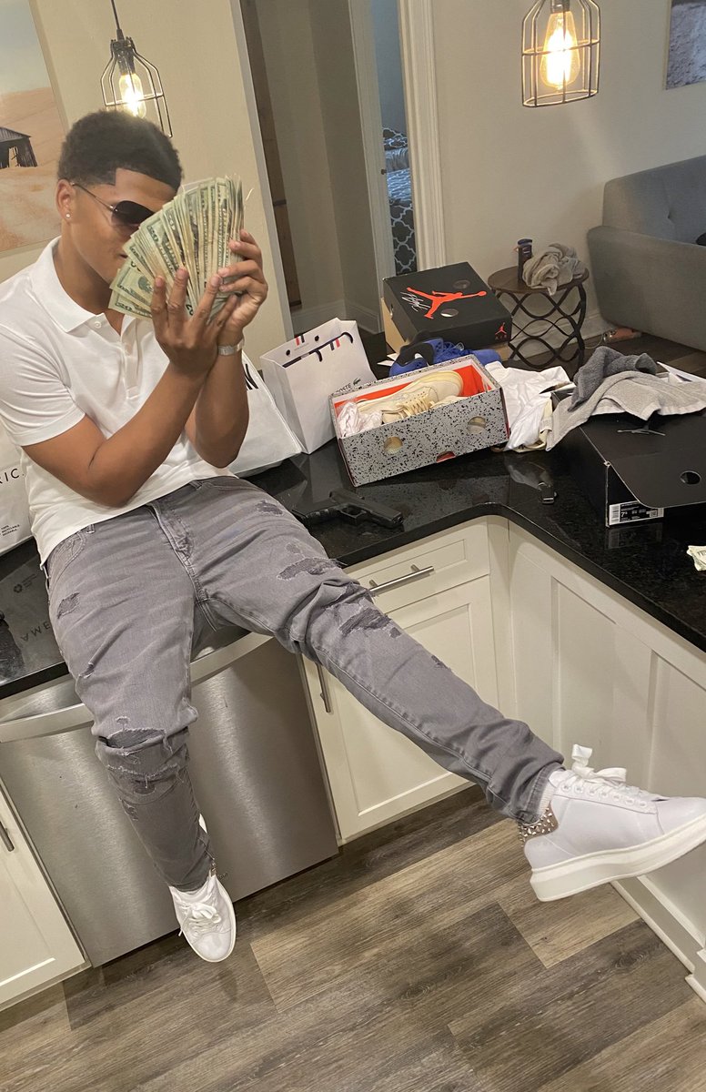 MistaaMann_'s tweet photo. #RestSav🤩🥂 https://t.co/ILtbAEWN7f