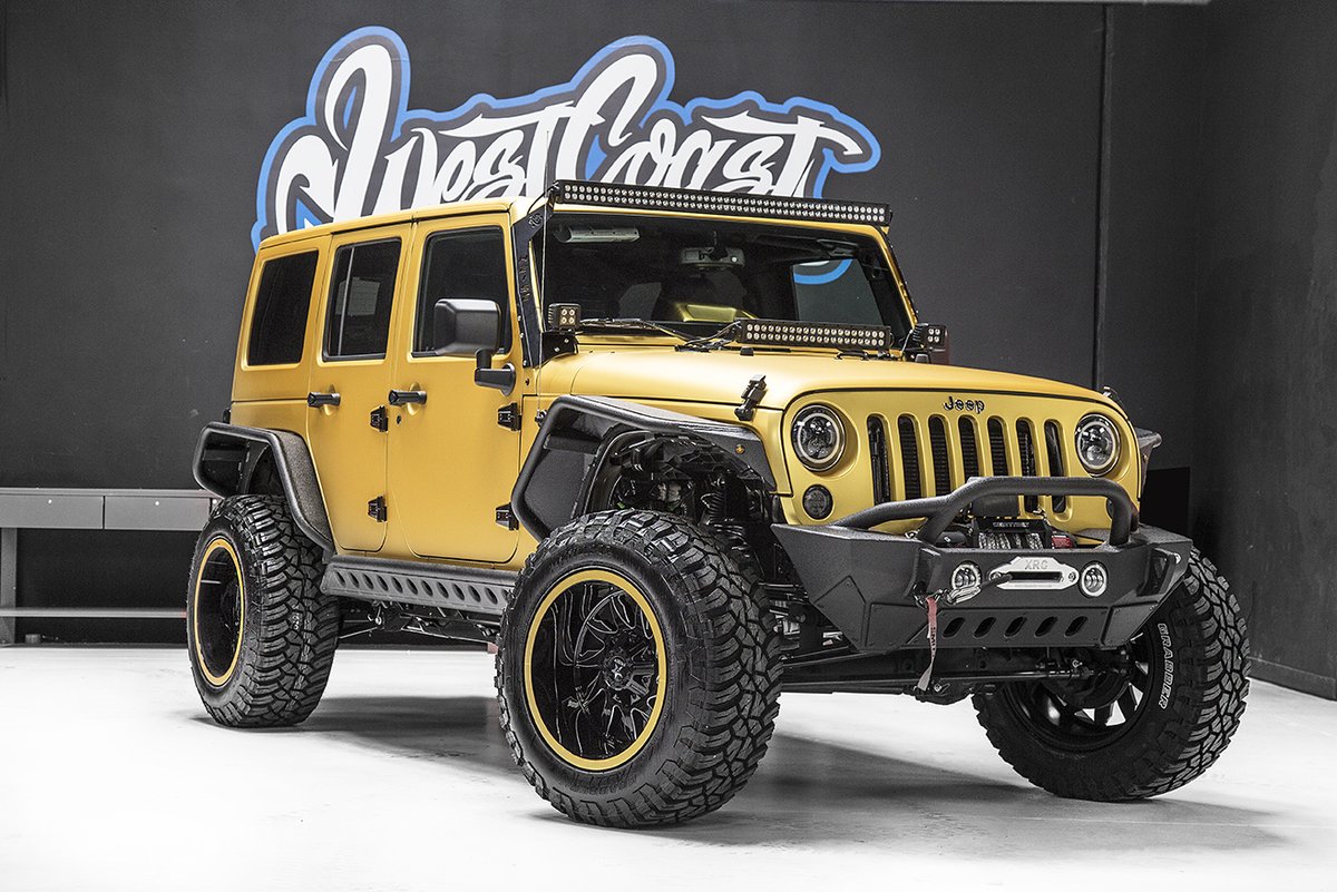 MetraElectronic's tweet photo. 🔥🔥🔥#TBT to this @officialwcc #Jeep build featuring our #HeiseLED lights and Metra products!
#MetraElectronics #WestCoastCustoms #ledlights #lightbars #jeeplights #customjeeps #jeep #OIIIIIIIO #jeeps #offroadlights #throwbackthursday https://t.co/hLTp2u0MUp