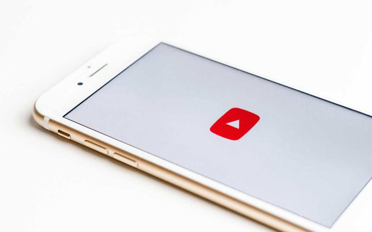 Video is by far and away the best tool for #financialadvisors to gain a social media marketing foothold. See <a href="/SamanthaRussell/">samantha russell</a> latest blog on this topic: conta.cc/3jy6Lbb #FMG #TwentyOverTen #CFP #NestEggGuru #PasswordGuru