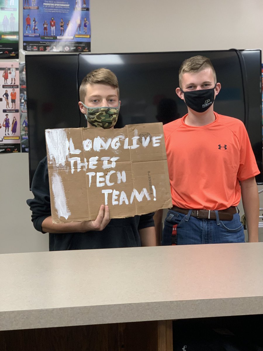 RHSTechTeam's tweet photo. How it started.             How it’s going. https://t.co/NwJwsP5Uv2