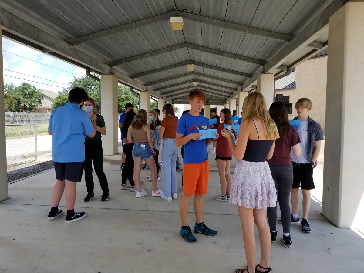 MASmith13's tweet image. Math outside! Quiz-quiz-trade discussing transformations @LHS_principal20 @LISDSecMath #math #StudentDiscourse #1LISD