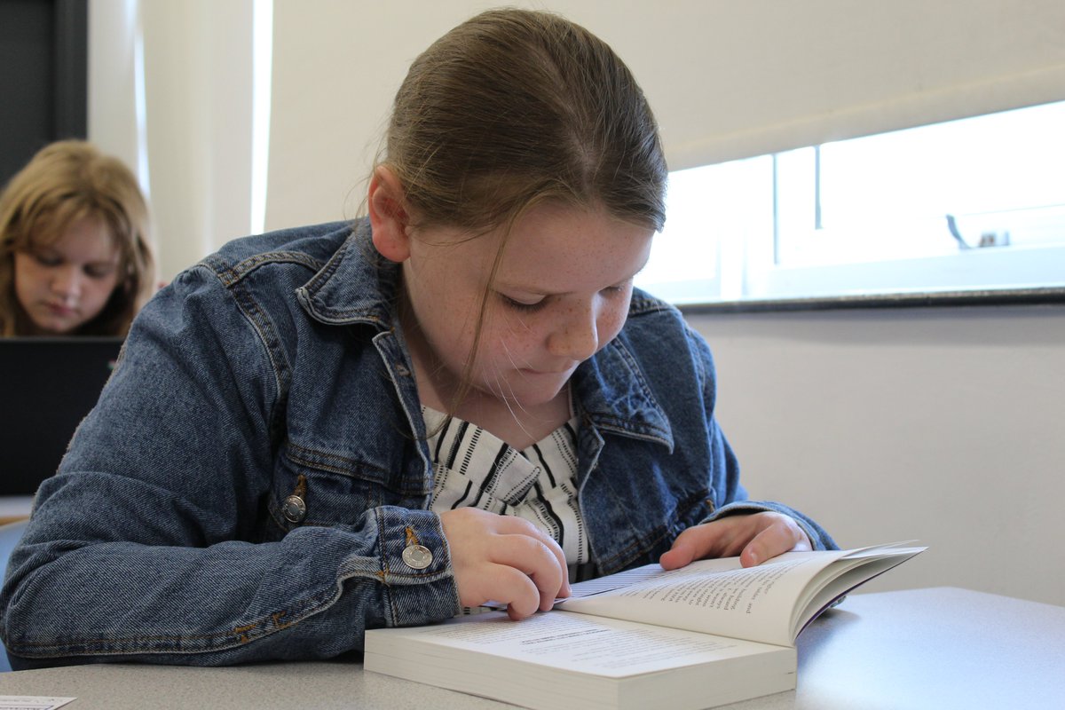hyndburnacademy's tweet photo. Yesterday our summer school students enjoyed an English session using #LearningByQuestions and their new DEAR reading books. @LbQorg #LoveReading #EducationWithCharacter https://t.co/EFd7NoII9L