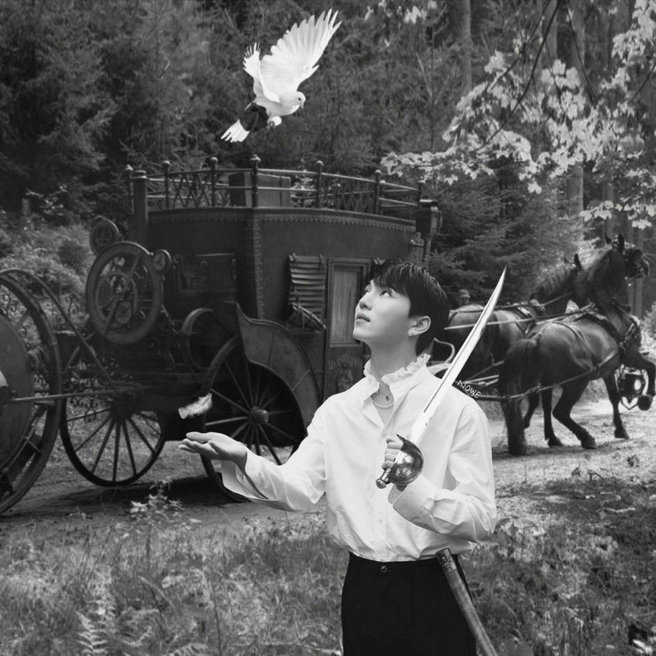 HyoJinho's tweet photo. Prince Kang Hyunggu is so beautiful
🤍🌹🕊
#펜타곤 #PENTAGON #PentagonEdit #키노 #KINO @CUBE_PTG https://t.co/3EWjyAfI7J