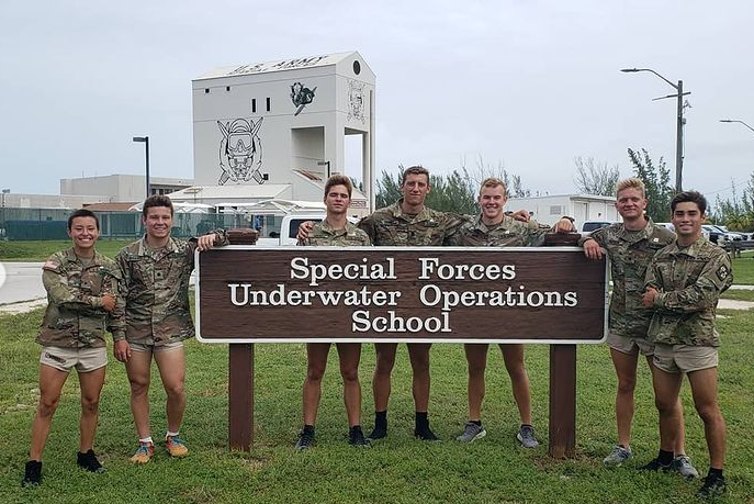 Alabama Army ROTC 🇺🇸 (@alabamarotc) on Twitter photo Cadet Mowry made history today as the first female in the Army to graduate from the Special Forces Combat Diver Qualification Course. She was even named the Honor Graduate! <a href="/16thSMA/">Account moved to @USArmySMA</a> <a href="/UofAlabama/">The University of Alabama</a> @6thBde
#WomensEqualityDay #whereleadersaremade Cadet Mowry made history today as the first female in the Army to graduate from the Special Forces Combat Diver Qualification Course. She was even named the Honor Graduate! <a href="/16thSMA/">Account moved to @USArmySMA</a> <a href="/UofAlabama/">The University of Alabama</a> @6thBde
#WomensEqualityDay #whereleadersaremade