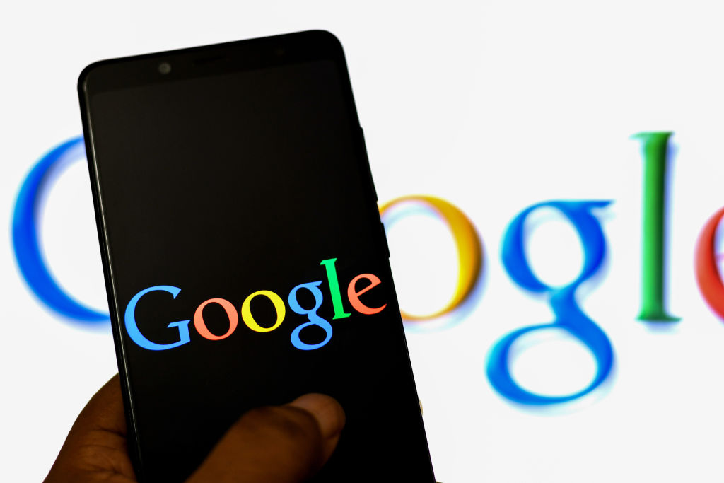 Реклама компании гугл. Гугл пропаганда. Гугл. Google news. Фото поисковика гугл.