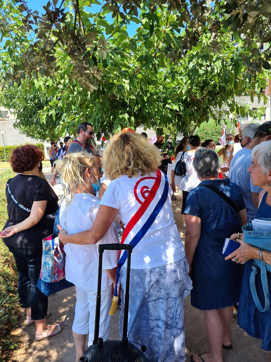 EPLibertes's tweet image. Publication du rapport d&apos;@UniofOxford @TheLancet 
Les hospitaliers au #Vietnam vaccinés qui ont contracté le #variantDelta ont 1 charge virale 251 fois supérieure que les non vaccinés.
⚠️Les vaccinés sont de SUPER PROPAGATEURS ⚠️
STOP AU #PassSanitaire 
#EnsemblepourLesLibertes