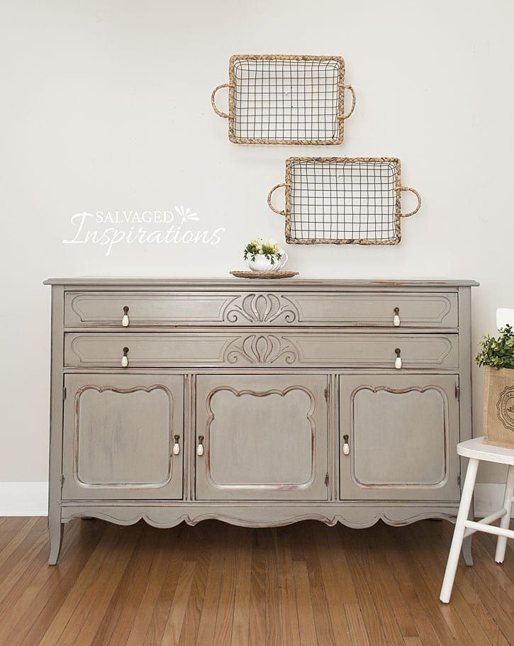 SalvagedIns's tweet photo. The color, the hanging knobs and perfect amount of distressing made this buffet a real treasure! ~ https://t.co/TviMJPHOzr

#SalvagedInspirations #FrenchLinen #BuffetMakeover #DIYFurniture #PaintingTutorials #FurnitureTips #PaintingTips #AnnieSloan #BeforeAndAfter #Restyle https://t.co/f0S4BMsqF1