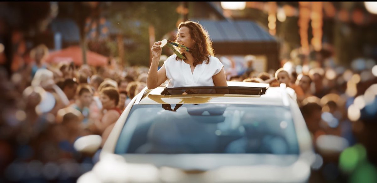 26.08.2016 de dag dat heel Eerbeek uitliep voor mijn huldiging. Wat een ongelofelijk dag was het en een dag die ik nooit meer zal vergeten. Ik had nooit verwacht dat mijn gouden medaille zoveel mensen op de been zou krijgen maar het was toch echt waar. Kippenvel!!