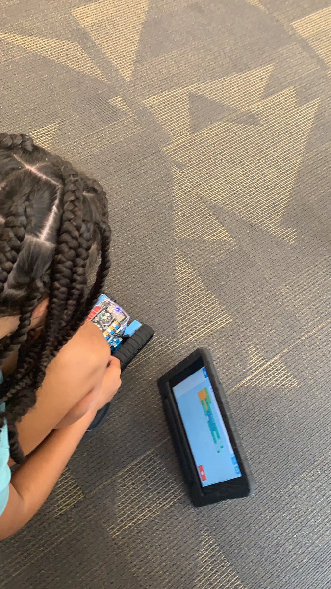 chasrabesh's tweet image. .@CoderDojoRanger just enjoying some beginning of the year #drone and #robotics fun! #RangerStrong @RangerRoundup #steam #stem