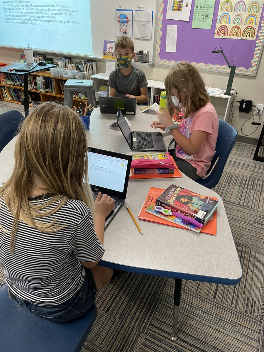 LizzyReeder's tweet photo. Started our #sacredwritingtime in 5th grade today. So impressed with the focus, excitement, and stamina of these writers already! @ayerelementary #ayercares https://t.co/6VMwyCl32M