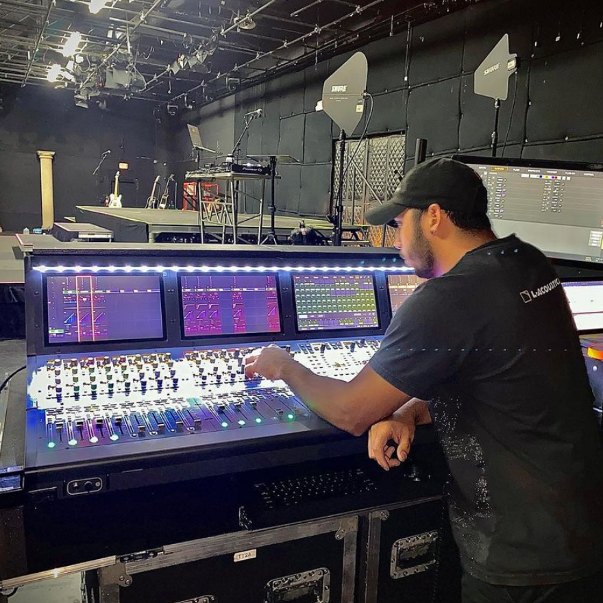 AvidLiveSound's tweet photo. 📷 https://t.co/MNPQAwHhsk
▶️ https://t.co/hElVavmyPd
#rehersal #livesound #profesionalsound #s6l #venues6l #avid https://t.co/QWi8Oeu1Cv