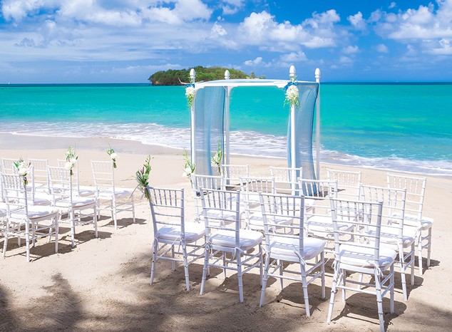 Ever thought about a destination wedding? 👓 - mailchi.mp/behindthescene…