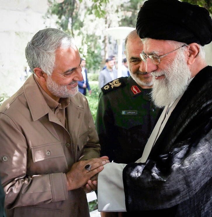zeinab98ak's tweet photo. سرداردلها:
اگر تمام علمای جهـان یک طرف باشند و مقام معظم رهبری یک طرف، مطمئناً من طرف آیت الله خامنه‌ای می روم. https://t.co/0JoQMaHBbJ